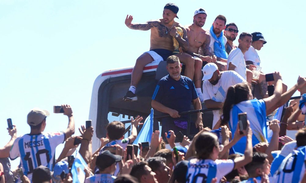 Messi In Parade