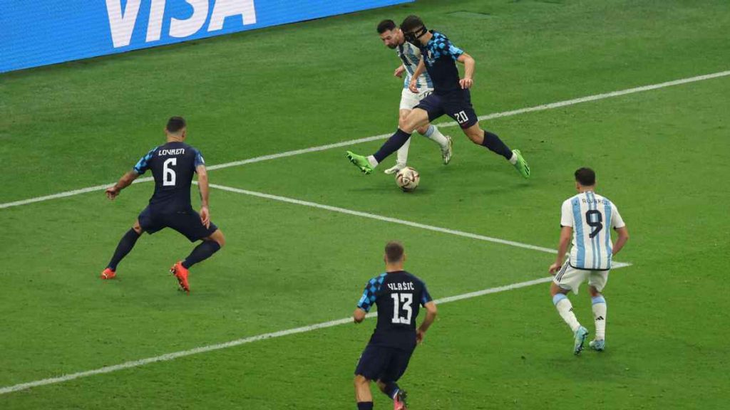 Lionel messi total goals for argentina 
